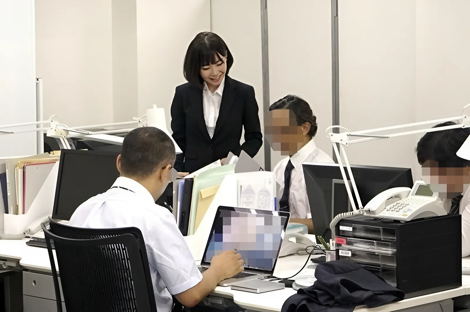 PRED-116 Cuando Eimi Fukada trabajaba como secretaria